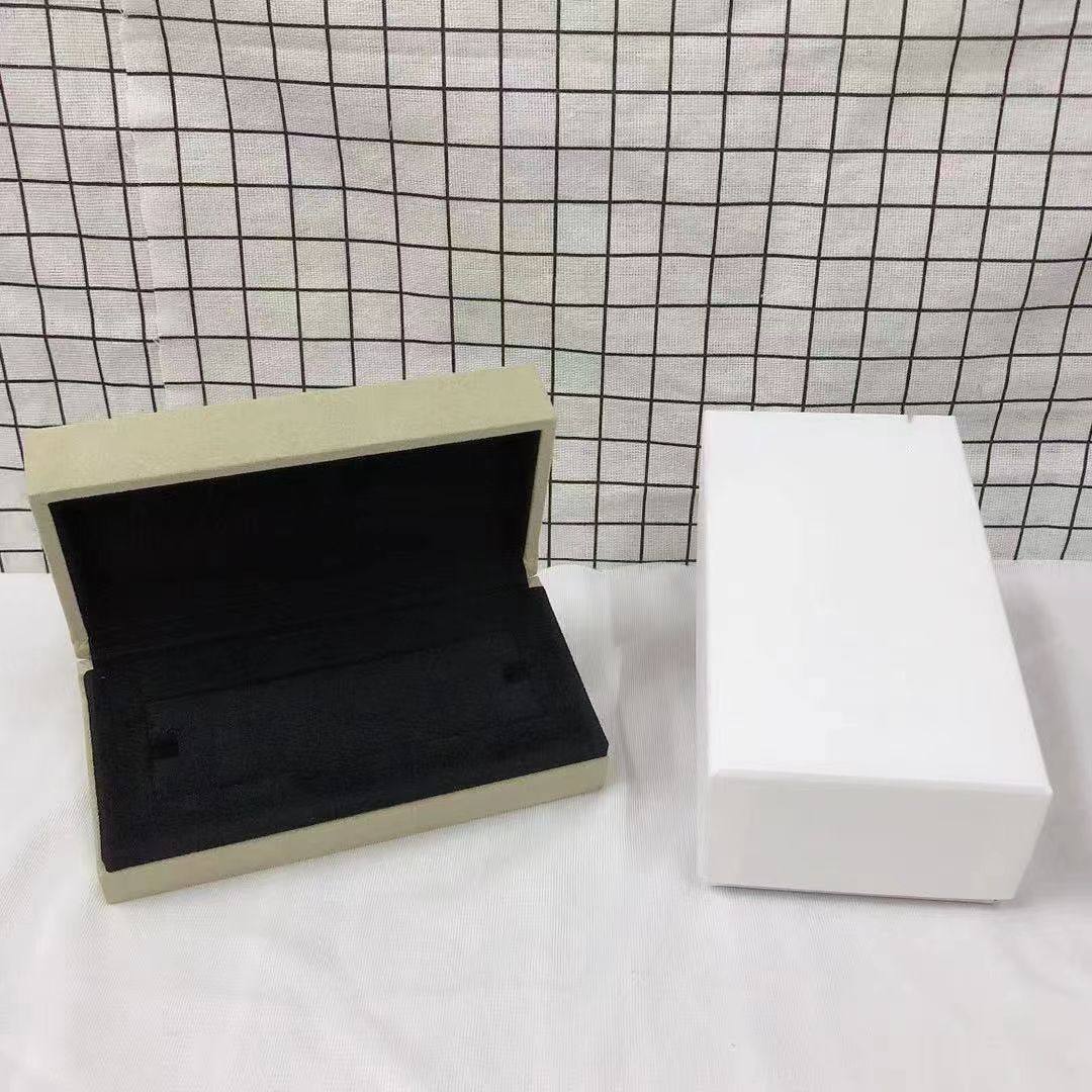 [LORA]VA CLOVER BOX GIFT BAG