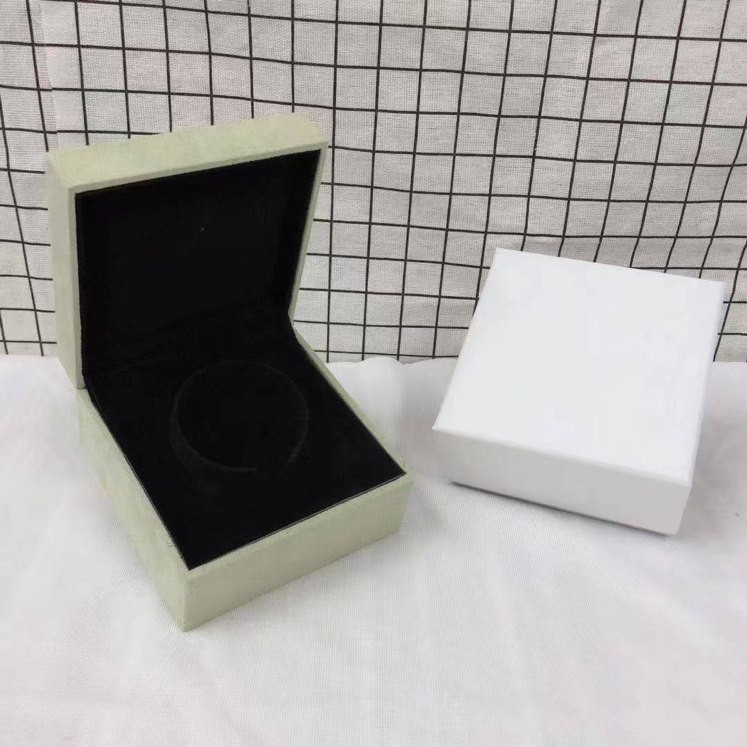 [LORA]VA CLOVER BOX GIFT BAG