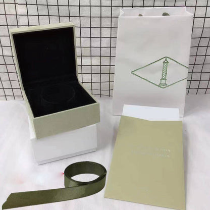 [LORA]VA CLOVER BOX GIFT BAG
