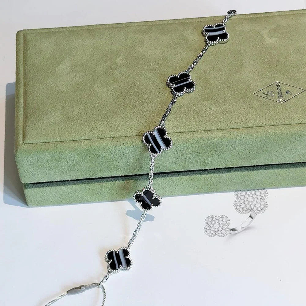[Lora] CLOVER 5 MOTIF PULSAR STONE BRACELET COLLECTION