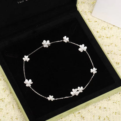 [Lora]FRIVOLE SILVER 9 FLOWERS NECKLACE