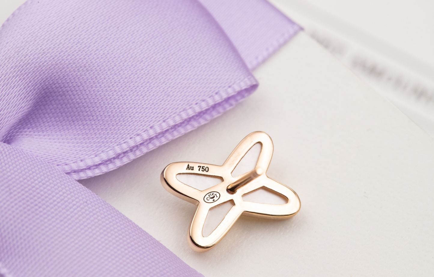 [LORA]JEUX DE WHITE MOP ROSE GOLD DIAMOND EARRINGS
