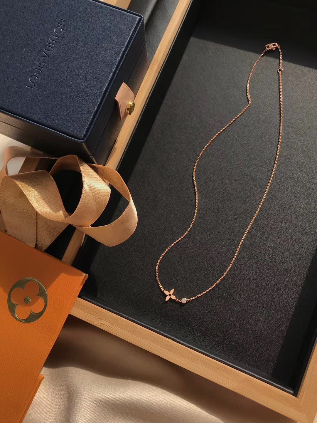 [LORA]BLOSSOM PENDANT PINK GOLD AND DIAMOND