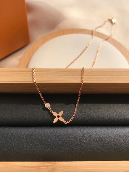 [LORA]BLOSSOM PENDANT PINK GOLD AND DIAMOND