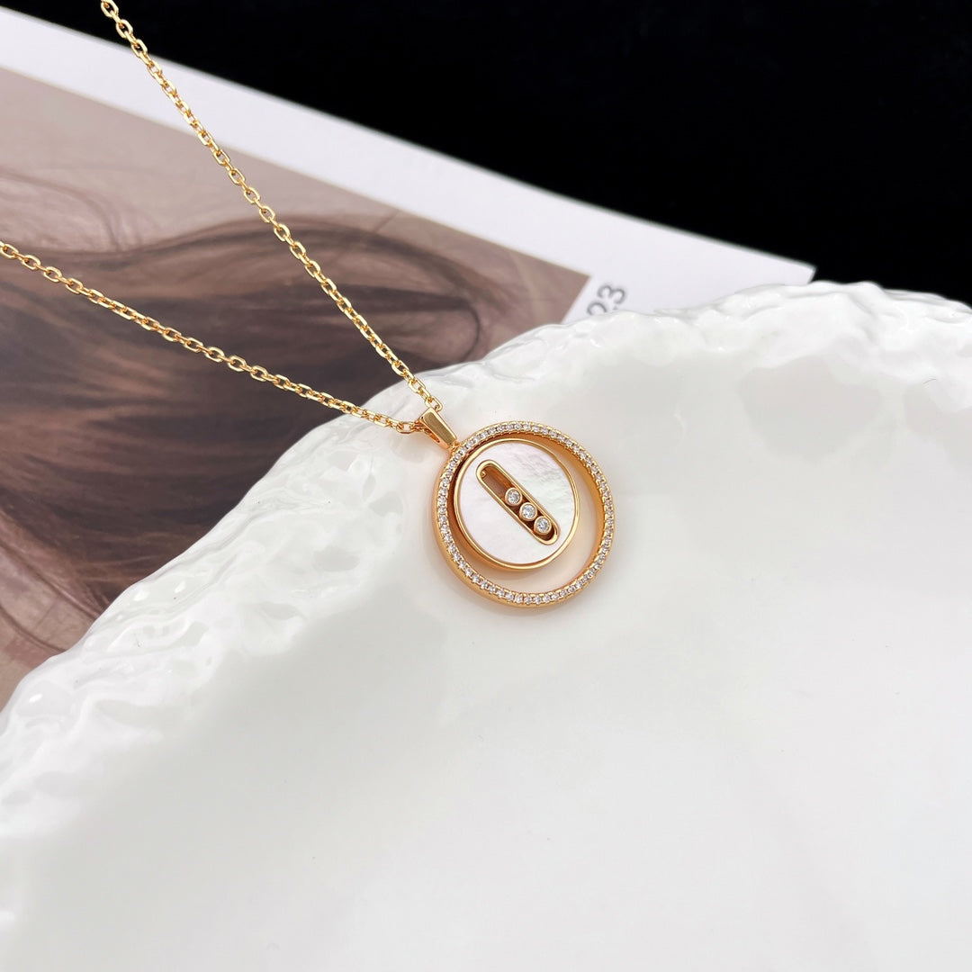 [LORA] LUCKY MOVE MM NACRE BLANCHE DIAMOND NECKLACE