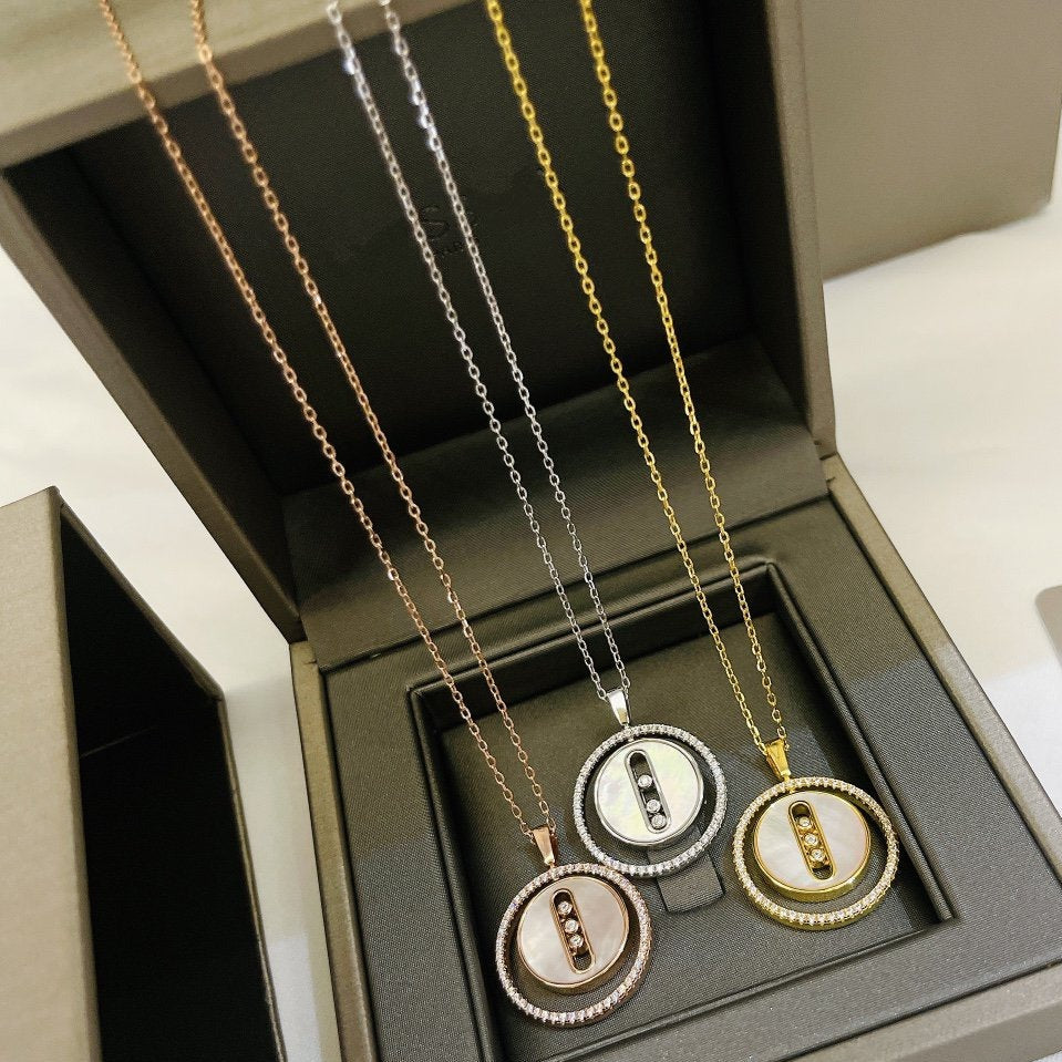 [LORA] LUCKY MOVE MM NACRE BLANCHE DIAMOND NECKLACE