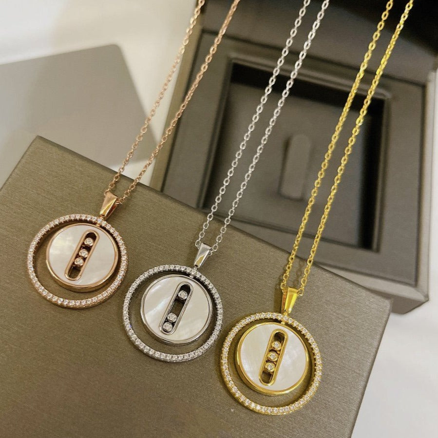 [LORA] LUCKY MOVE MM NACRE BLANCHE DIAMOND NECKLACE