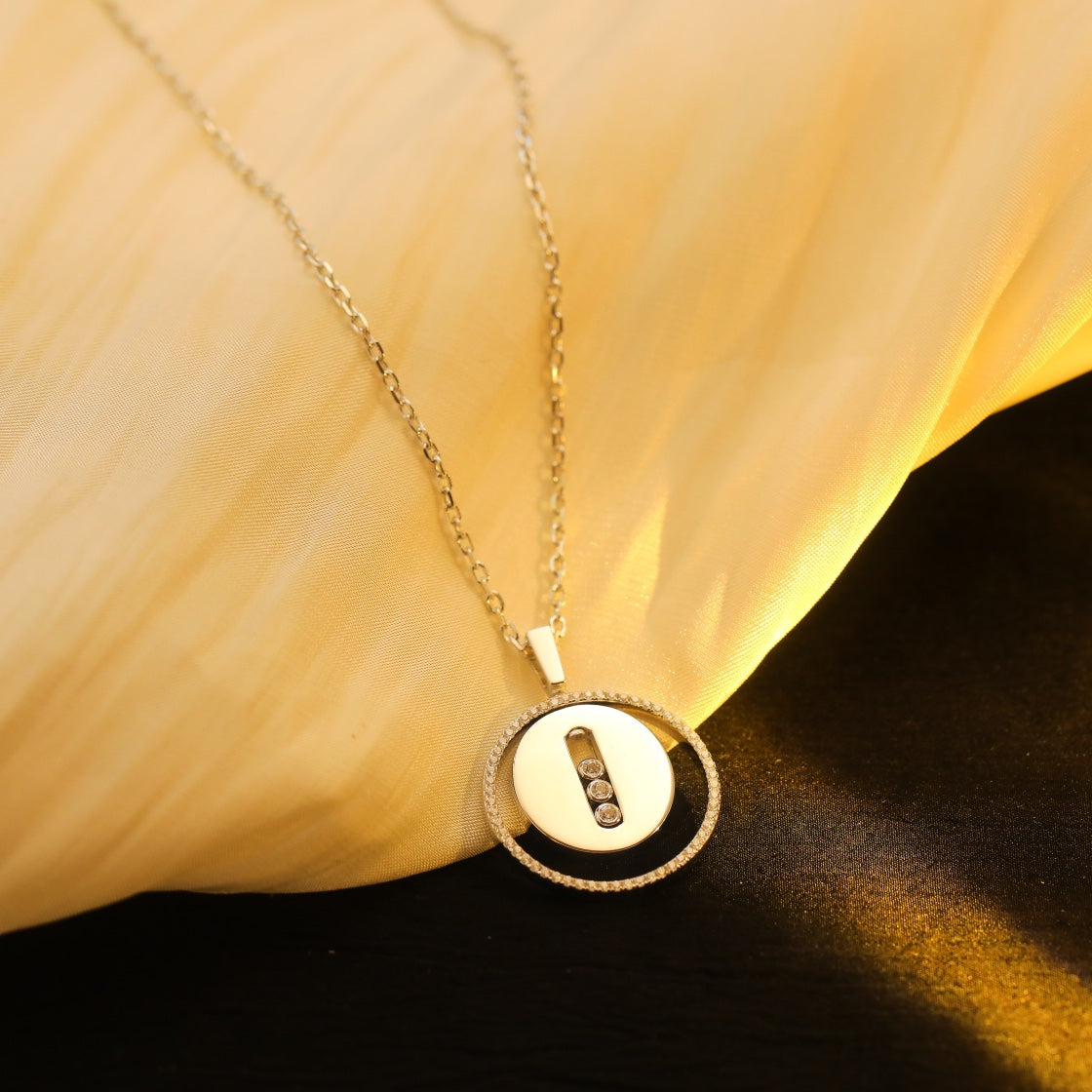 [LORA] LUCKY MOVE MM SILVER DIAMOND NECKLACE