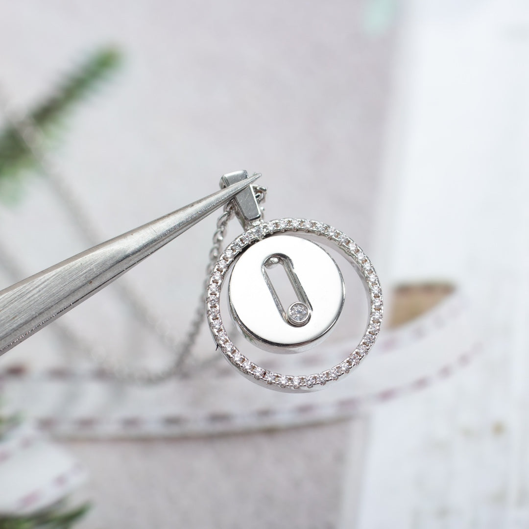 [LORA] LUCKY MOVE PM NECKLACE SILVER DIAMOND