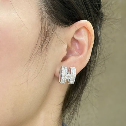 [LORA]H STUD EARRINGS WITH SILVER DIAMONDS