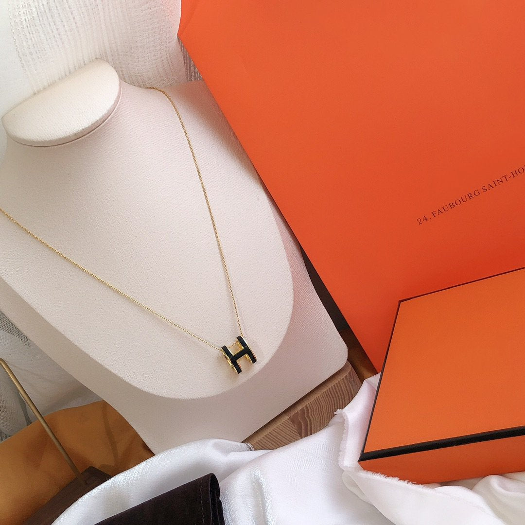 [LORA]HM CLIC BLACK ENAMEL GOLD NECKLACE