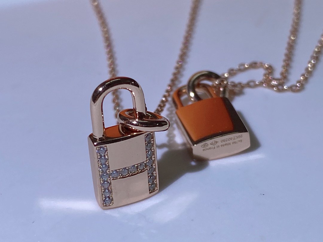 [LORA]HM ADVANCED NICHE LOCK HEAD NECKLACE DIAMONDS