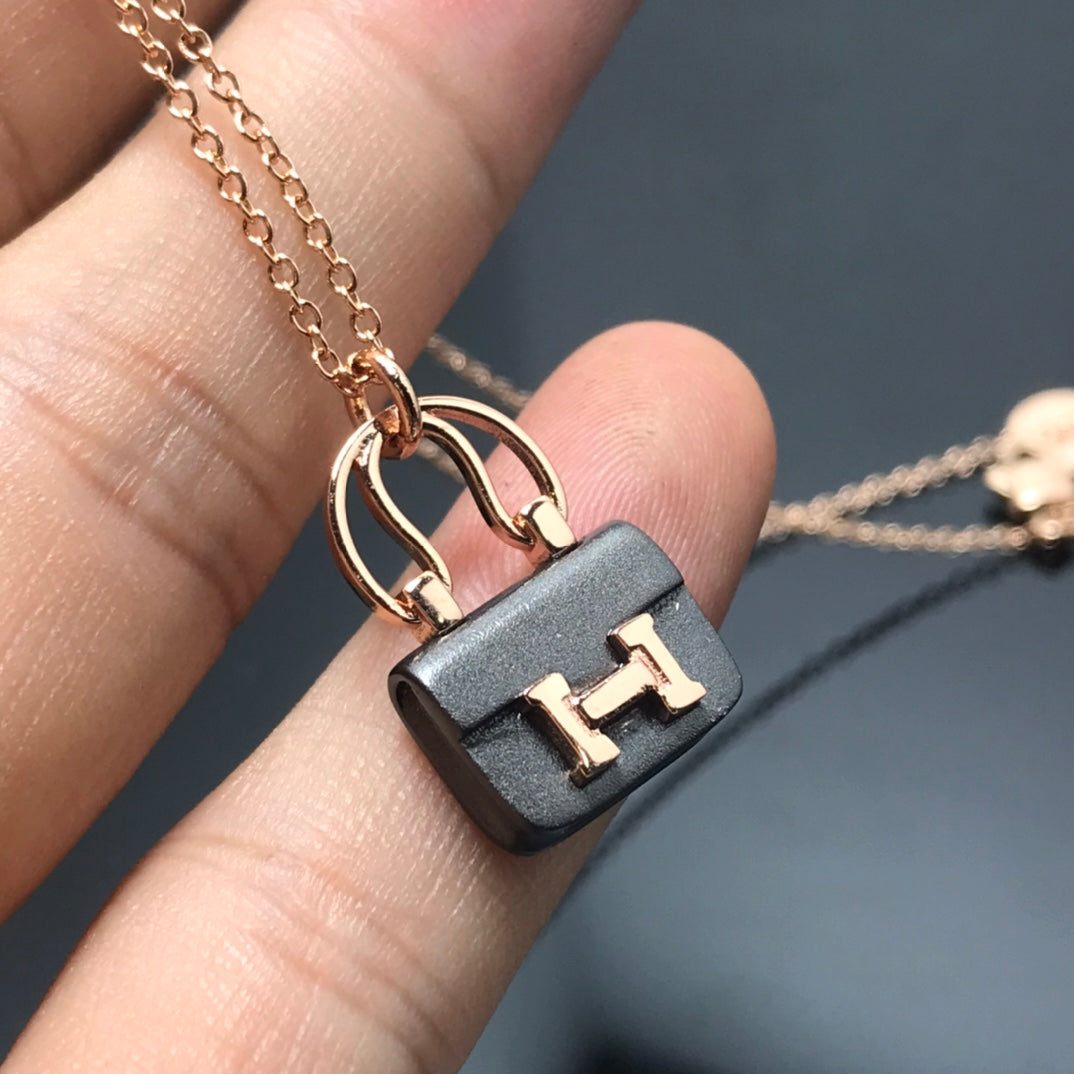 [LORA]WOMEN'S HM AMULETTES CONSTANCE PENDANT NECKLACE