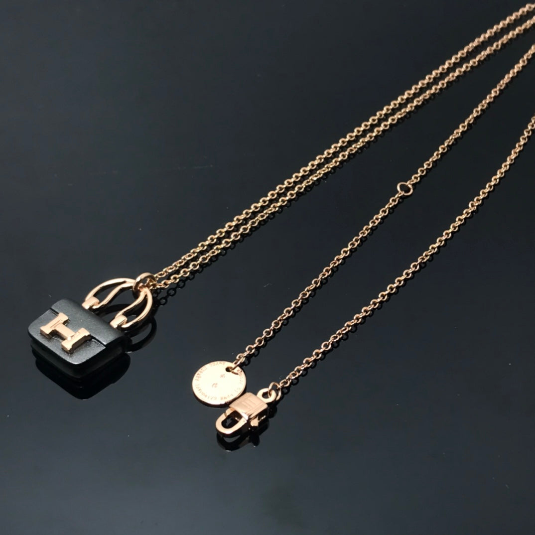 [LORA]WOMEN'S HM AMULETTES CONSTANCE PENDANT NECKLACE
