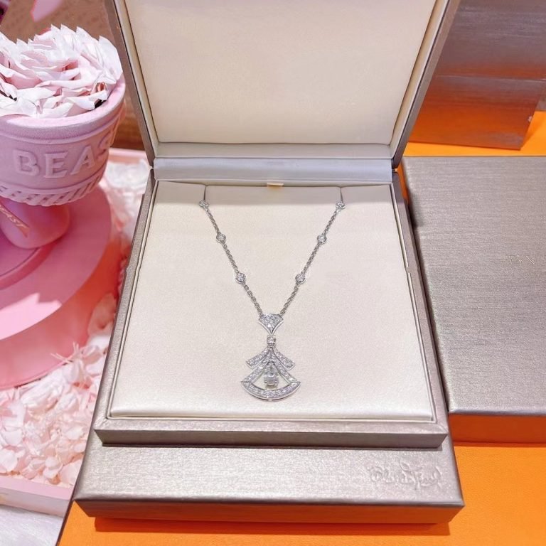 [LORA]DREAM NECKLACE WHITE DIAMOND SILVER