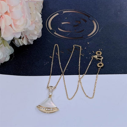[LORA]DREAM NECKLACE MOP GOLD DIAMOND