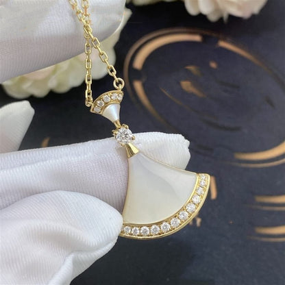 [LORA]DREAM NECKLACE MOP GOLD DIAMOND