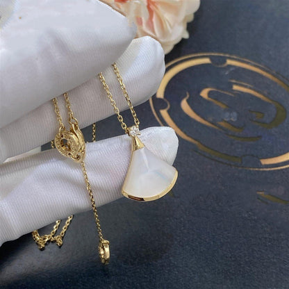 [LORA]DREAM NECKLACE WHITE MOP GOLD 1 DIAMOND