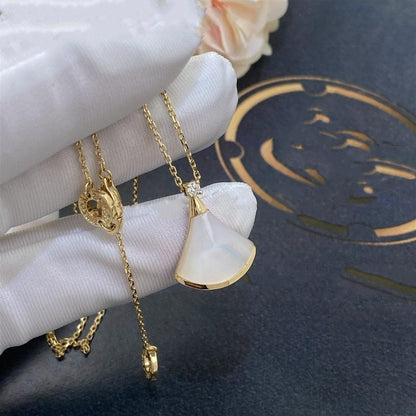 [LORA]DREAM NECKLACE WHITE MOP GOLD 1 DIAMOND