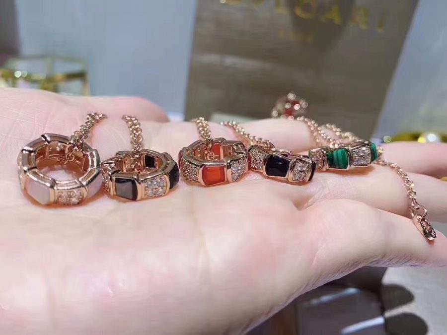 [LORA]SERPENTI PEDANT DIAMOND NECKLACE