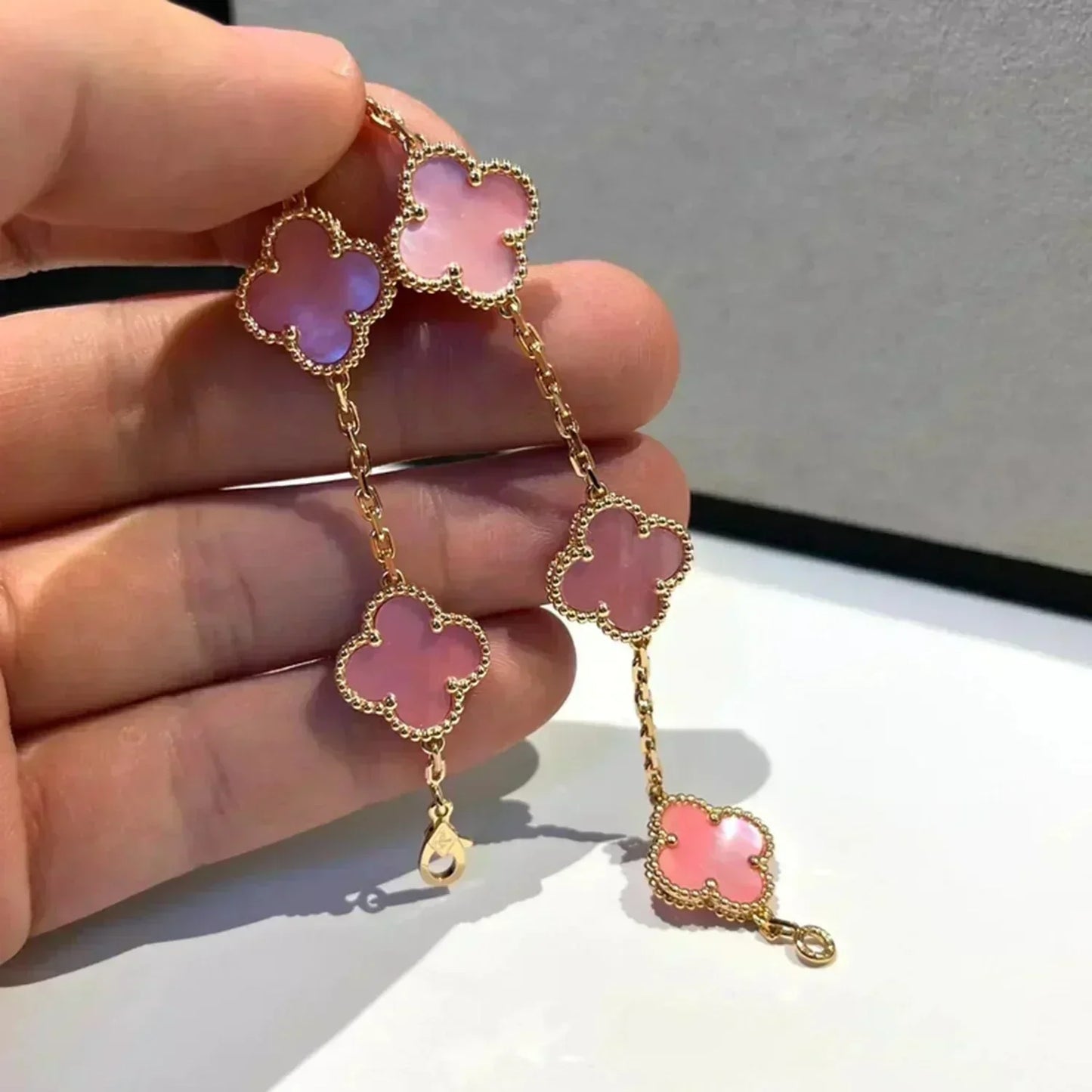 [Lora] CLOVER 5 MOTIFS  PINK MOP BRACELET COLLECTION