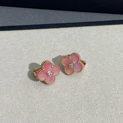[LORA]CLOVER MEDIUM 1 DIAMOND PINK EARRINGS