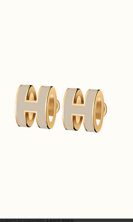 [LORA]MINI POP H GOLD EARRINGS GREY