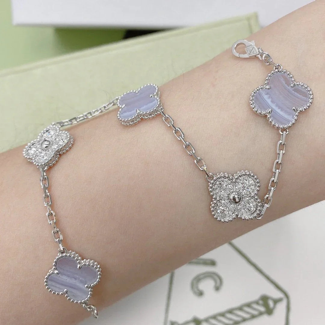[Lora] CLOVER 5 MOTIF PURPLE CHALCEDONY BRACELET COLLECTION