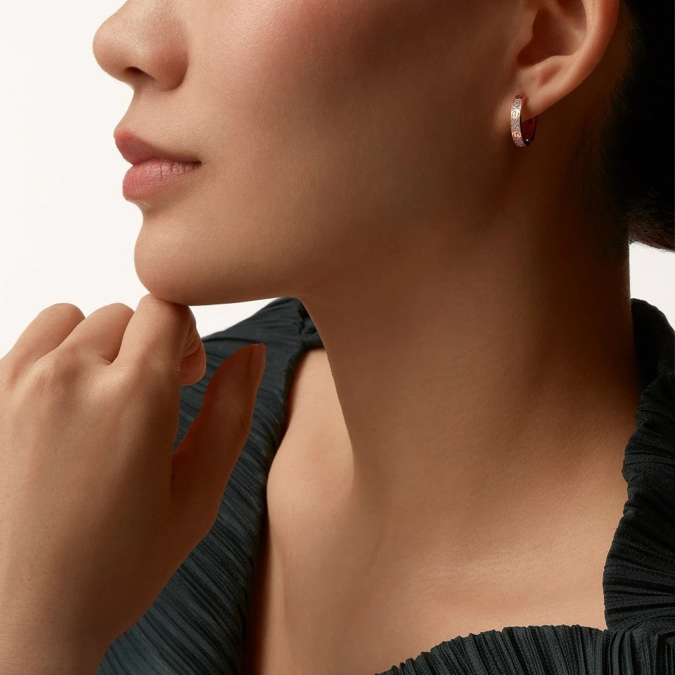 [LORA] LOVE 3.3MM DANGLE HALF DIAMOND EARRINGS