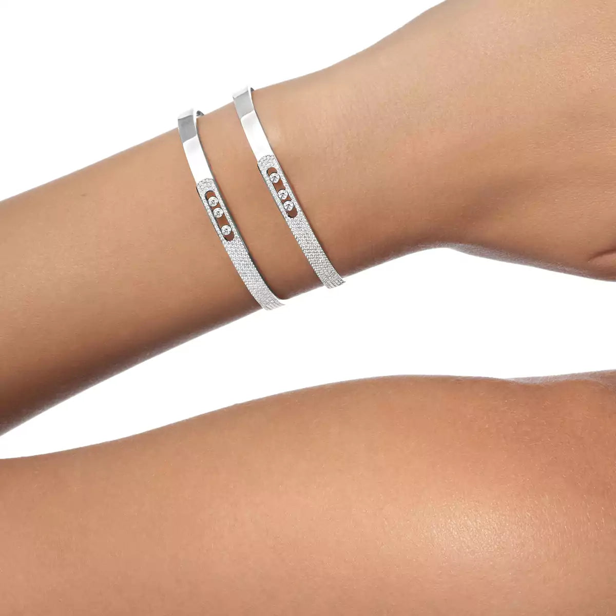 [LORA] Move Noa Rose Gold Pavé Diamond Bangle Bracelet