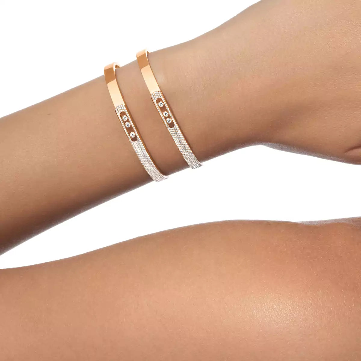 [LORA] Move Noa Rose Gold Pavé Diamond Bangle Bracelet