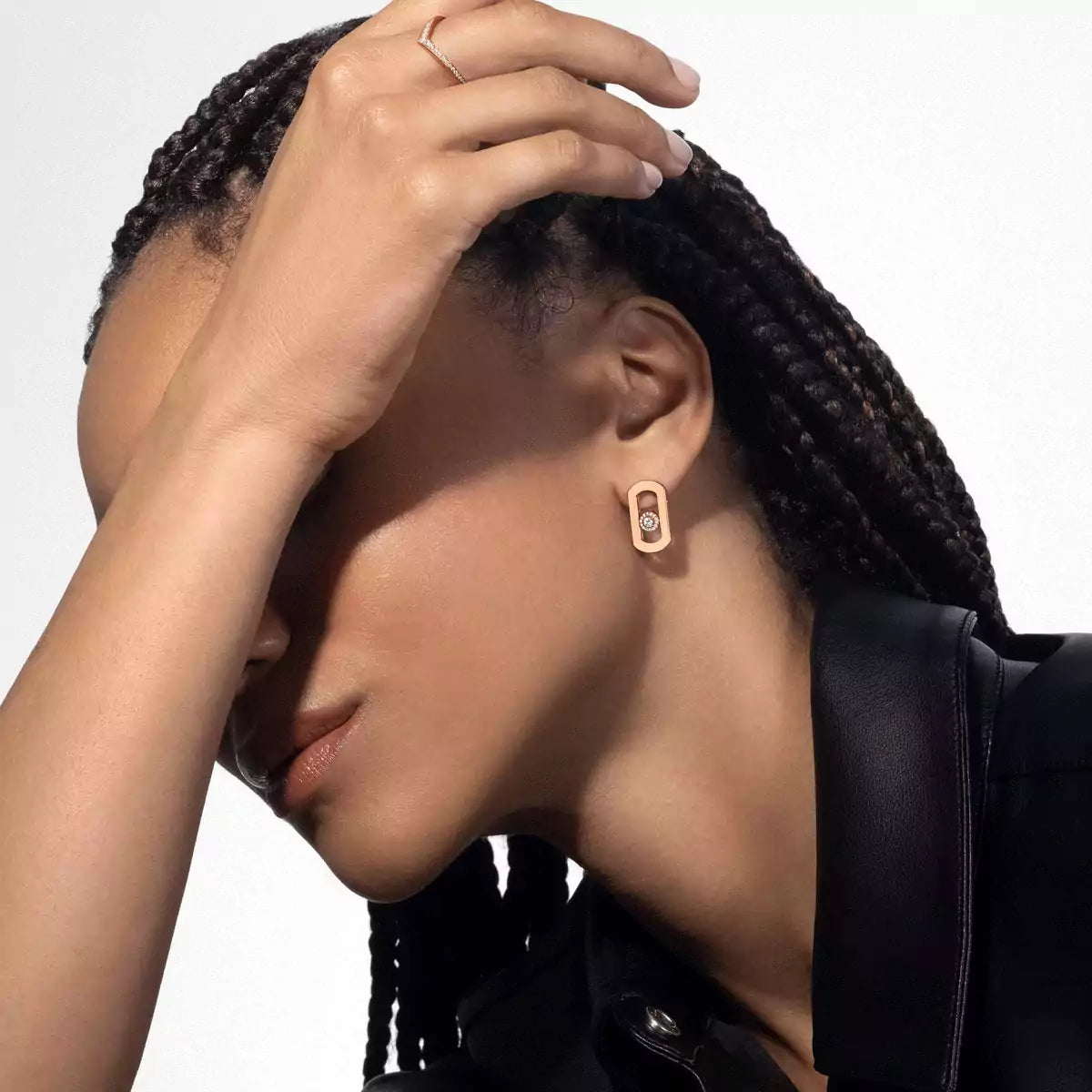 [LORA] So Move Diamond Earrings in Yellow Gold