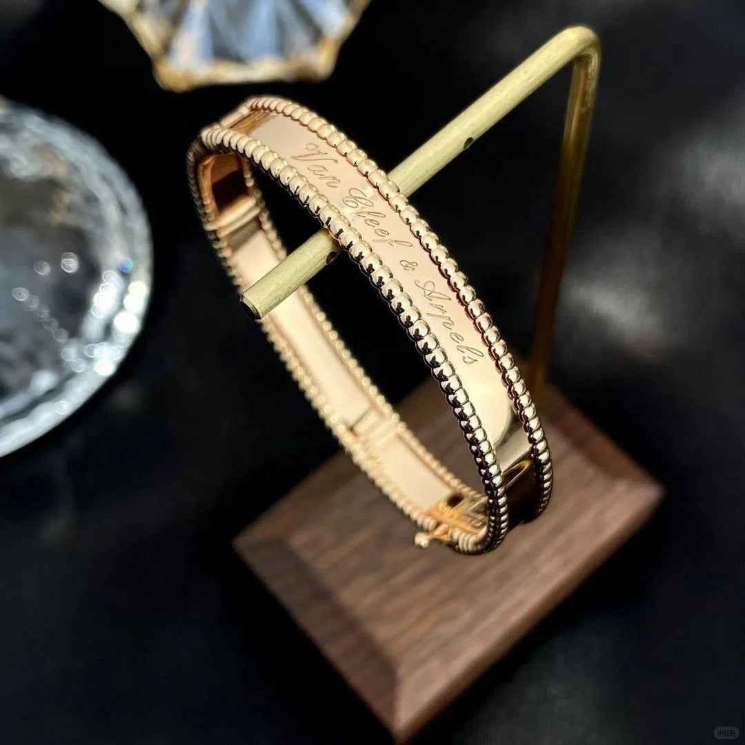 [Lora]CLOVER PERLEE BRACELET SIGNATURE ENGRAVING SERIES