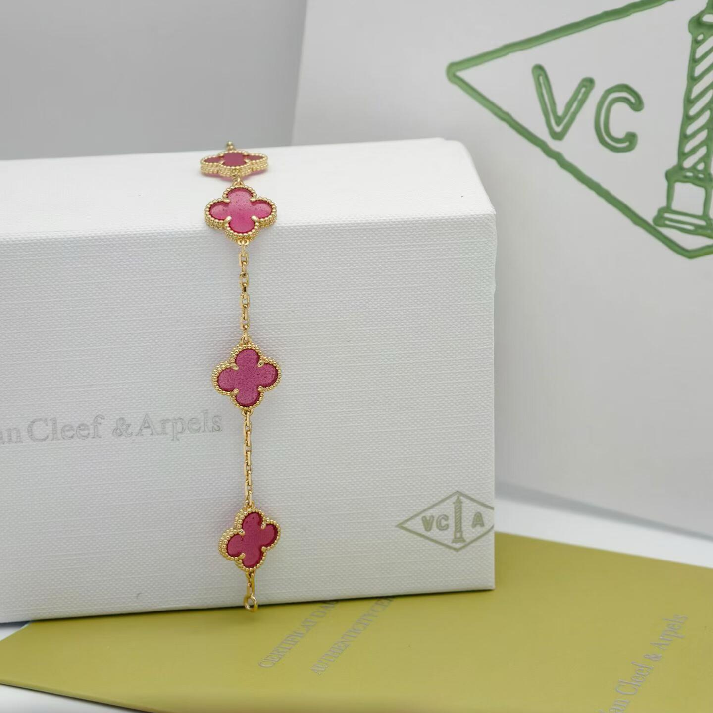 [Lora]NEW CLOVER 5 MOTIFS PINK ENAMEL BRACELET