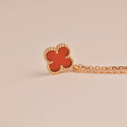 [LORA]CLOVER MINI 9.5MM WHITE CARNELIANS NECKLACE