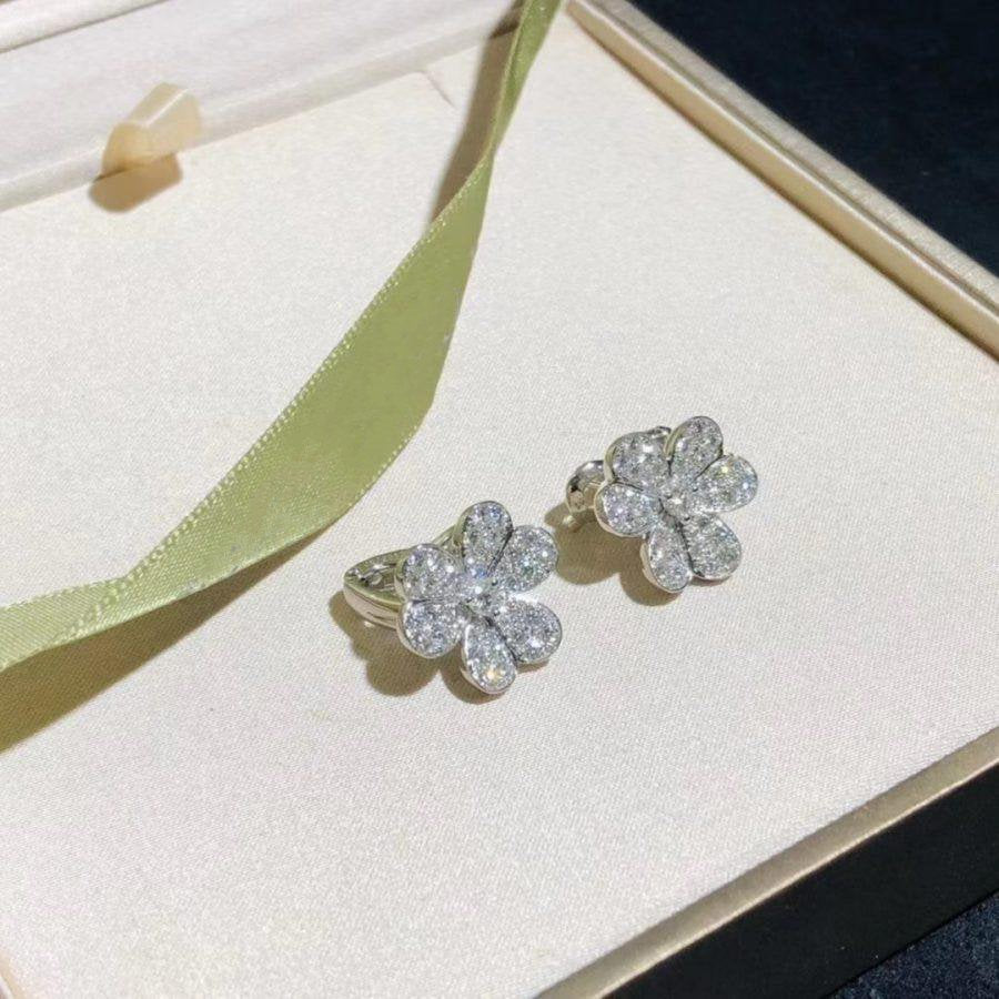 [LORA]FRIVOLE SILVER FLOWER DIAMOND EARRINGS
