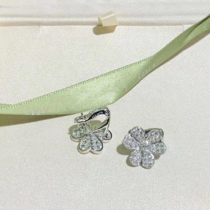 [LORA]FRIVOLE SILVER FLOWER DIAMOND EARRINGS