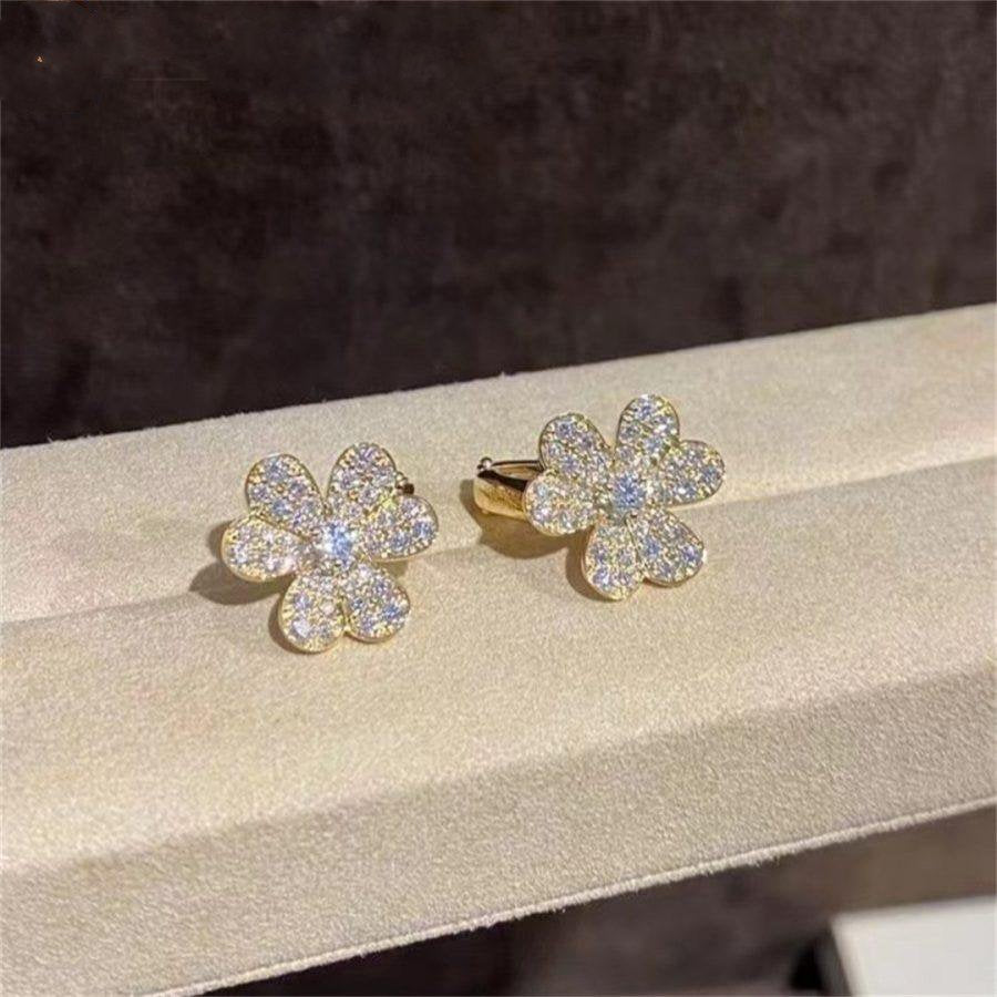 [LORA]FRIVOLE GOLD FLOWER DIAMOND EARRINGS