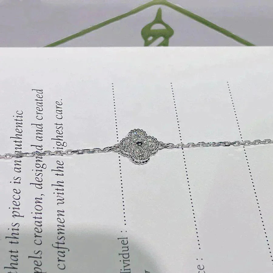 [Lora]CLOVER  SINGLE FLOWER BRACELET SILVER