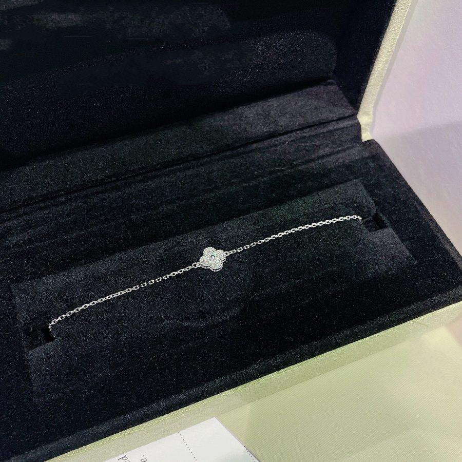 [LORA]CLOVER  SINGLE FLOWER BRACELET SILVER