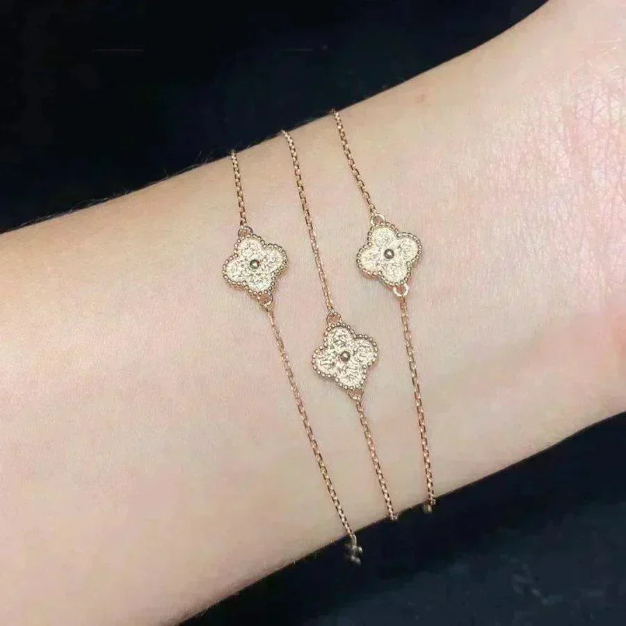 [Lora]CLOVER SINGLE FLOWER BRACELET