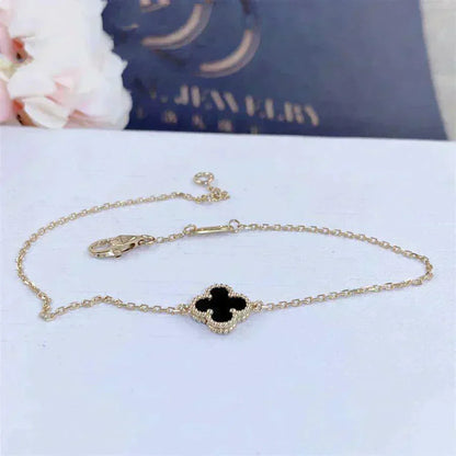 [LORA]CLOVER ONYX SINGLE FLOWER BRACELET