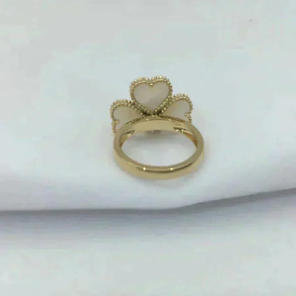 [Lora]SWEET CLOVER WHITE MOP RING