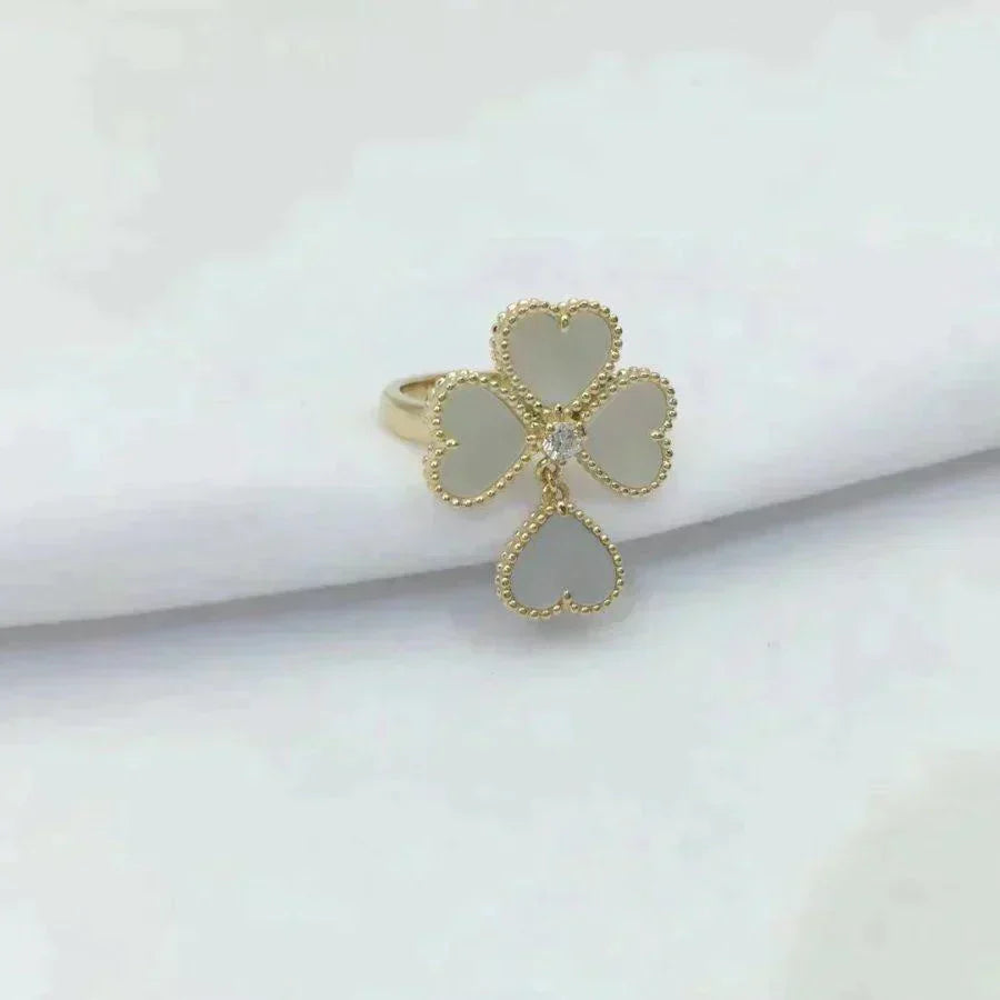 [LORA]SWEET CLOVER WHITE MOP RING