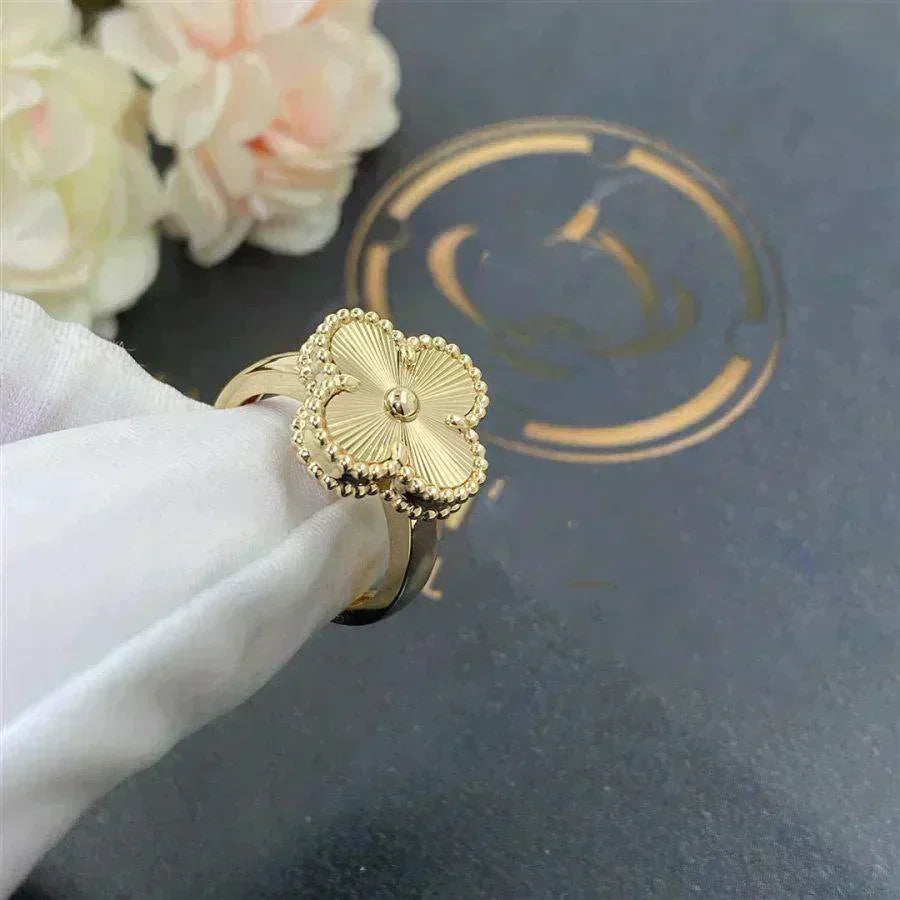 [LORA]CLOVER GOLD RING