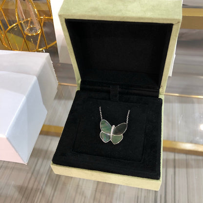 [LORA]LARGE BUTTERFLY SILVER PENDANT DIAMOND NECKLACE