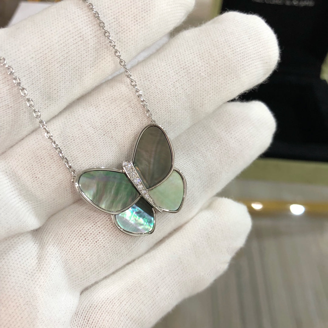 [LORA]LARGE BUTTERFLY SILVER PENDANT DIAMOND NECKLACE