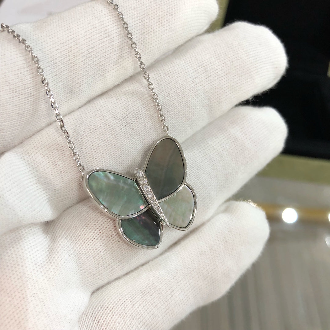 [LORA]LARGE BUTTERFLY SILVER PENDANT DIAMOND NECKLACE