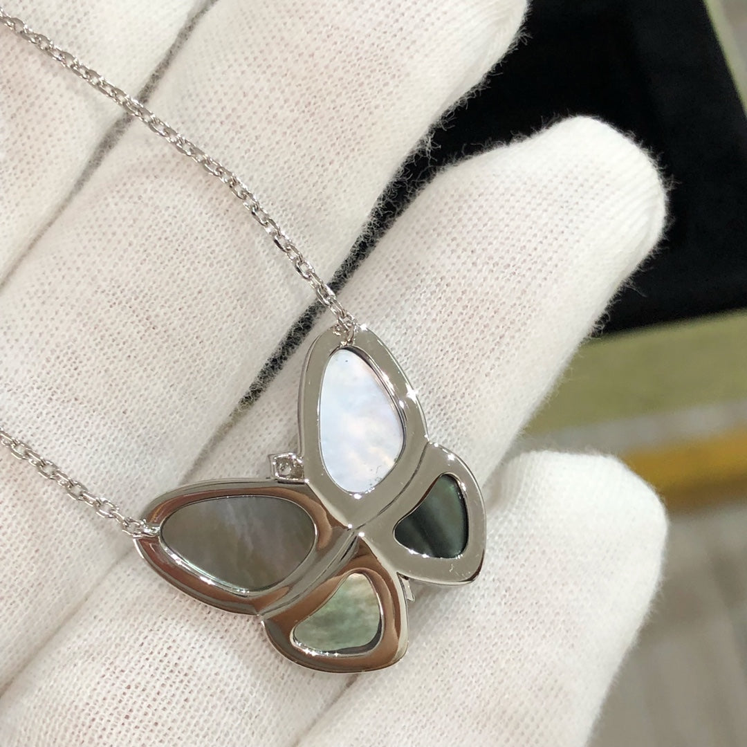 [LORA]LARGE BUTTERFLY SILVER PENDANT DIAMOND NECKLACE