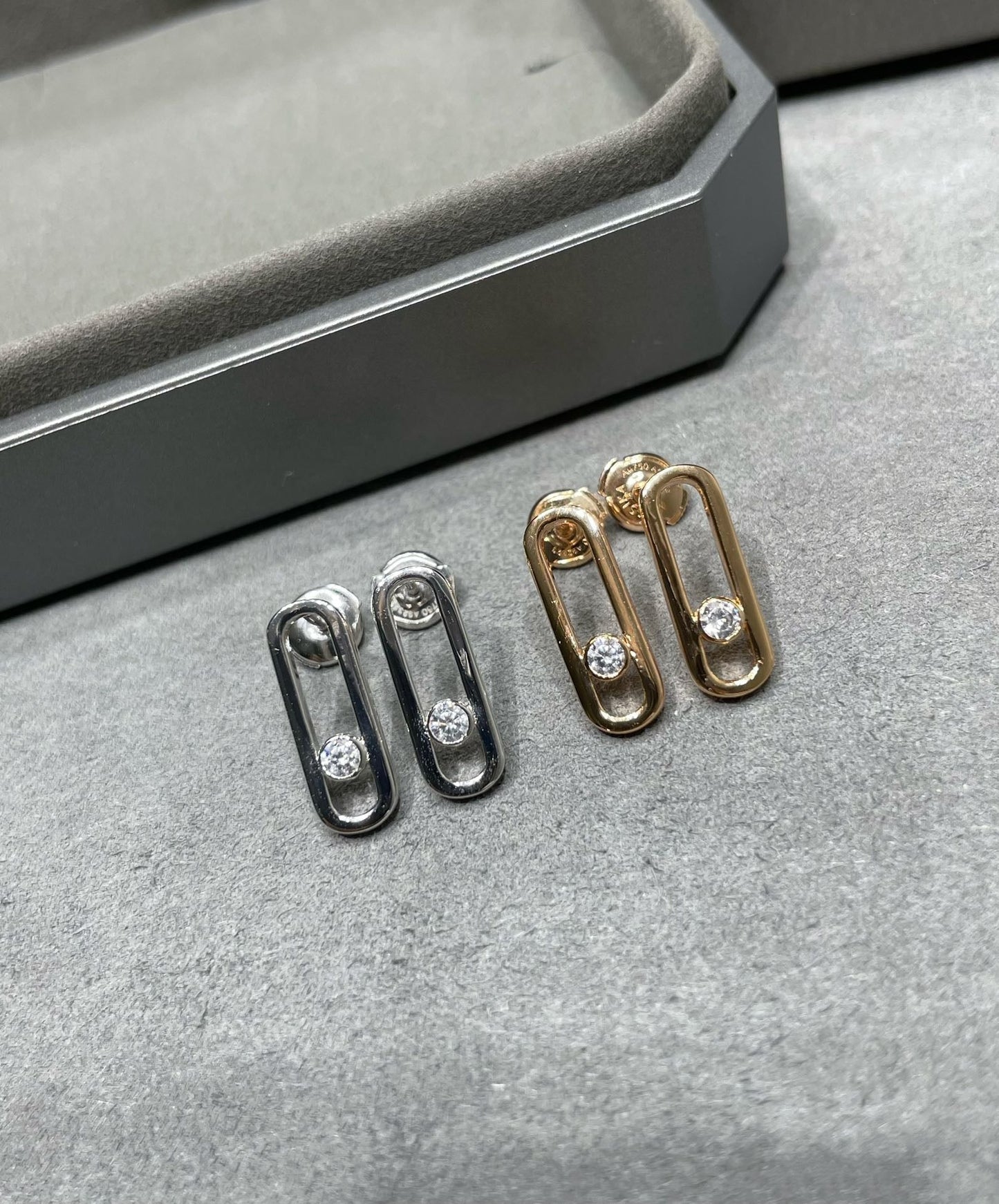 [LORA] MOVE UNO SMALL 1 DIAMOND EARRINGS